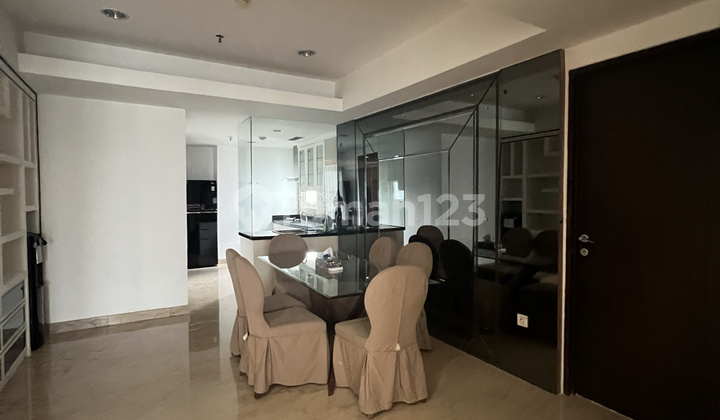 Springhill Royale apartment for rent, spacious 244 m2, 3-bedroom type, well furnished, special offer. 2