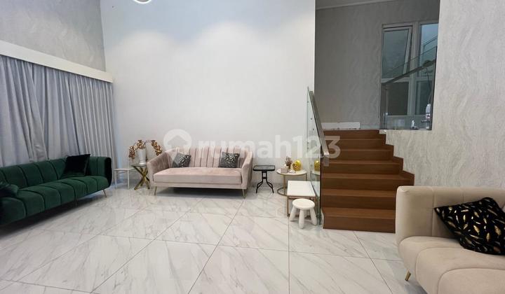 Rumah Minimalis 2 Lantai Bagus 12x25m2 Hadap Timur Siap Huni 2