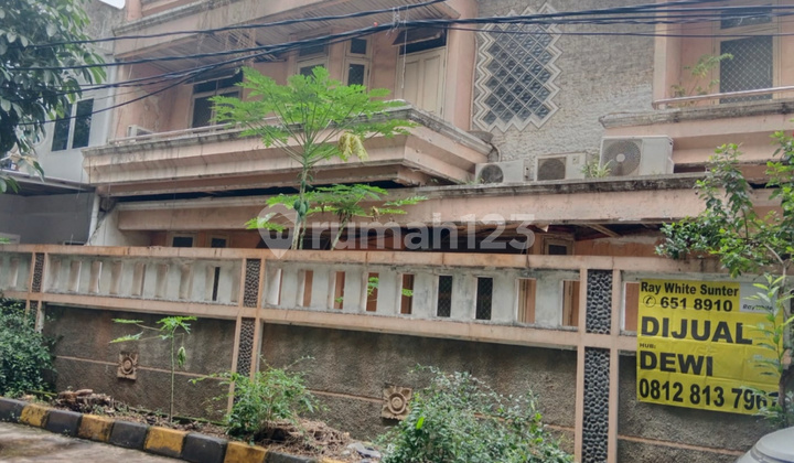 Rumah hoek metro sunter hitung tanah 14.5x18 m2