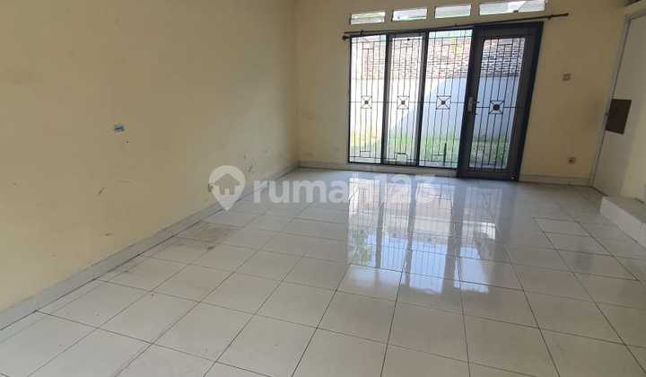 di Sewakan Rumah Luas di Cluster Talaga Bestari Tangerang 2