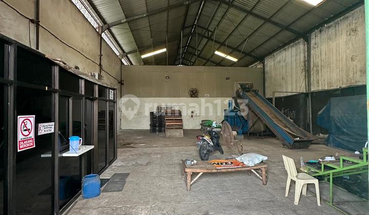 Dijual Gudang Raya Kedamean Gresik 1