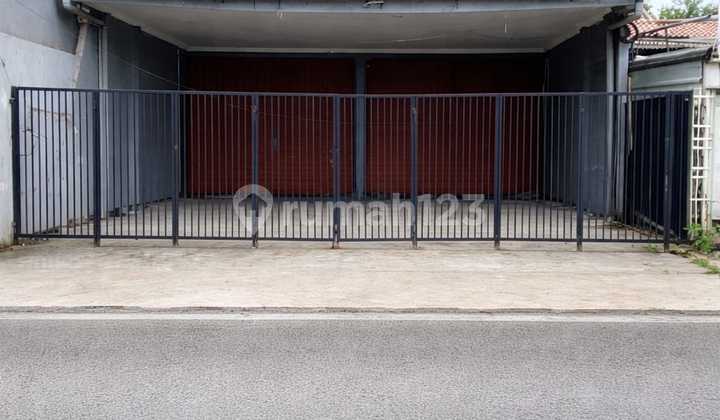 Disewakan Ruko Gandeng Pinggir Jalan Raya di Jatikramat Bekasi