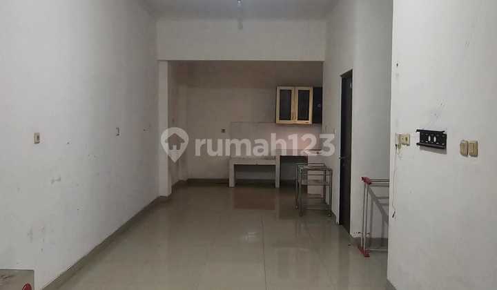 House Near Pakuwon Mall and LRT in Bekasi City. 2