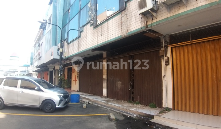 Dijual Ruko Gandeng total luas 140m2 di area Golden Trully Fatmawati, bisa dibeli per Unit Hub: 0813 Satu Delapan Tiga Delapan '- Satu Delapan Tiga 