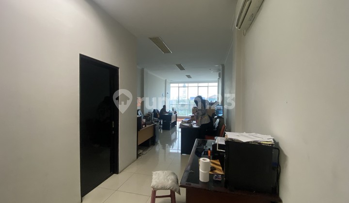 Turun Harga Dijual Ruko Gandeng 4 Lantai di Area Tebet Jakarta Selata