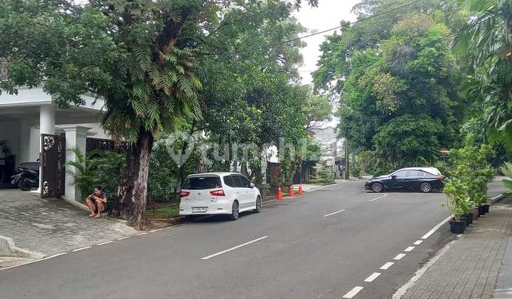 Dijual Rumah Mewah Siap Huni dengan lingkungan asri dan Premium  di area Kebayoran Baru, Jakarta Selatan  1