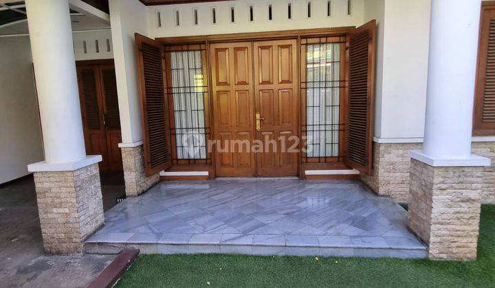 Rumah Mewah 2 Lantai di Tebet Barat, Jalan Besar 3 Mobil, Lingkungan Tenang Dan Nyaman. Hub 0813 1838 1838 2