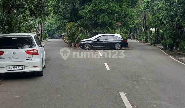 Dijual Rumah Mewah Siap Huni dengan lingkungan asri dan Premium  di area Kebayoran Baru, Jakarta Selatan  2