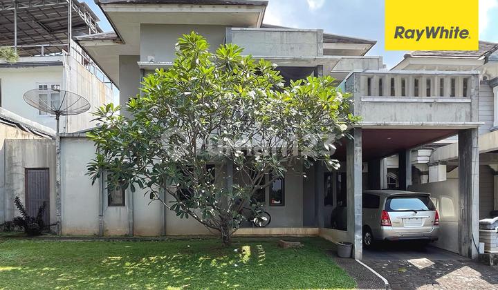 Rumah Kuldesak di Kota Wisata, Cibubur