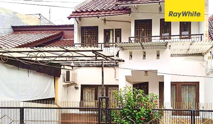 Rumah Siap Huni, Semi Furnished di Raffles Hills, Cibubur 1