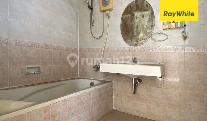 Park-Front House in Cibubur Tourism City 2