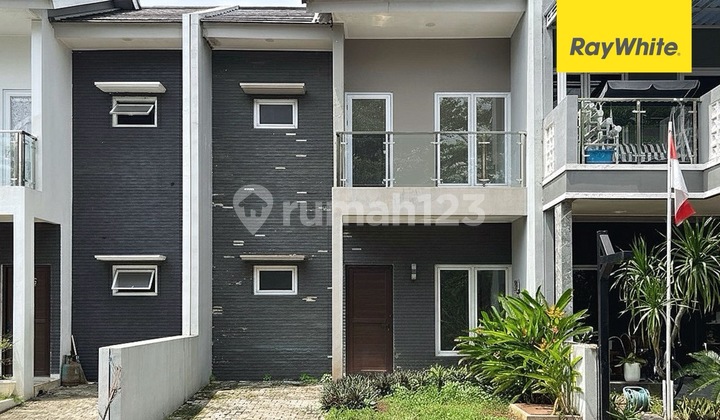 Rumah Depan Taman di Anabuki Residence Jatiasih 2