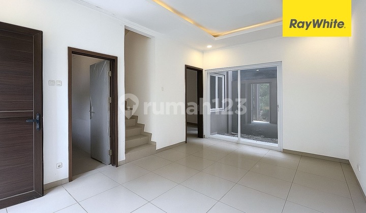 Rumah Depan Taman di Anabuki Residence Jatiasih