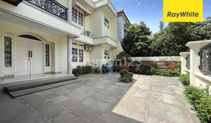 Large Ready-to-Live House in Limus Pratama Narogong Cibubur 2