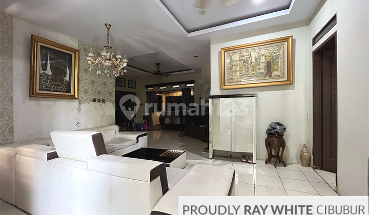 Corner House in Villa Nusa Indah 5, Cibubur 2