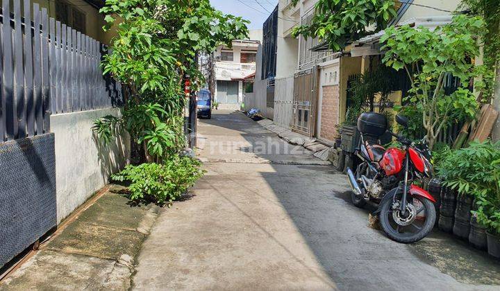 DIJUAL RUMAH PADEMANGAN TIMUR 2