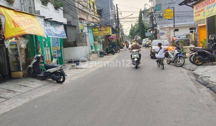 DIJUAL RUMAH TUA HARUS RENOVASI PADEMANGAN TIMUR 2