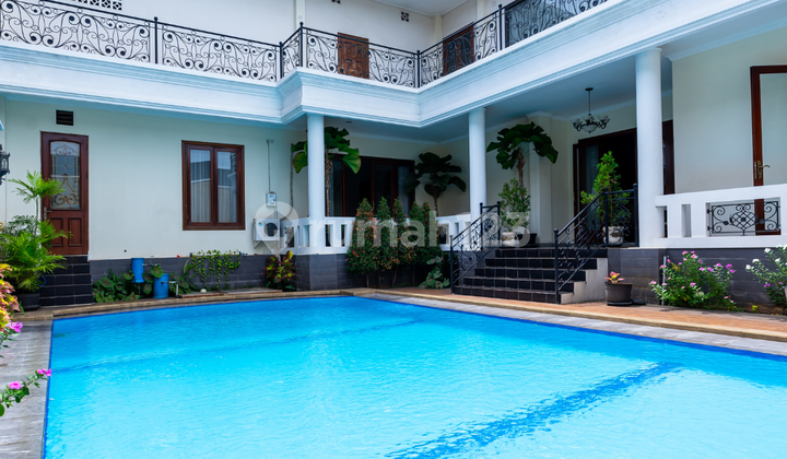 Luxury Furnished House in BSD Golf Hill Luxury Furnished House in BSD Golf Hill