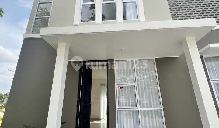 Rumah Konsep Villa Fasilitas Kolam Renang Dekat Kalam@Kudus