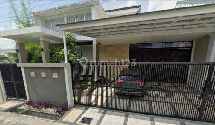 Rumah Mewah Berdesign Villa Minimalis Modern Dekat Sekolah ICS 1