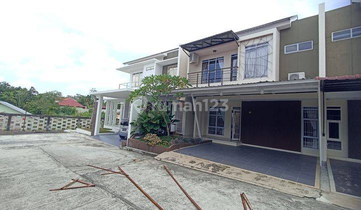 Rumah minimalis lantai 2 full interior di Hangtuah di Jalan hangtuah 2