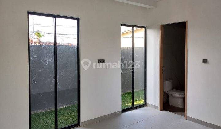 Rumah 2 Lantai Konsep Urban Dekat Sekolah Abdurab 12