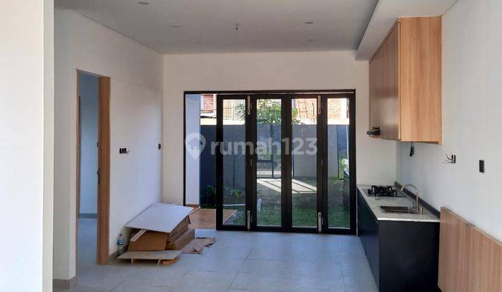 Rumah 2 Lantai Konsep Urban Dekat Sekolah Abdurab 13