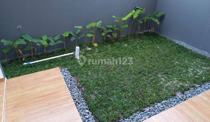 Rumah 2 Lantai Konsep Urban Dekat Sekolah Abdurab 16