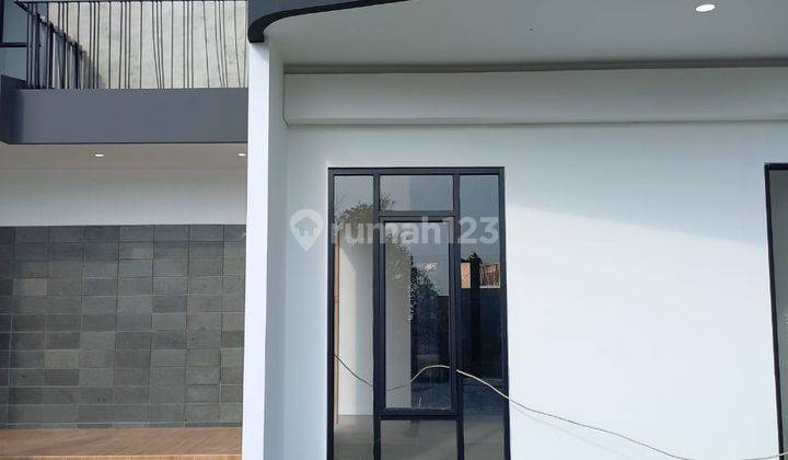 Rumah 2 Lantai Konsep Urban Dekat Sekolah Abdurab 17