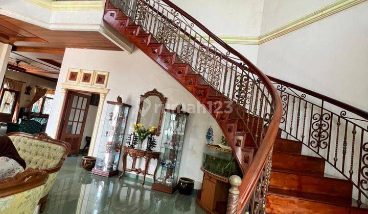 Dijual Rumah Mewah 2 Lantai 8