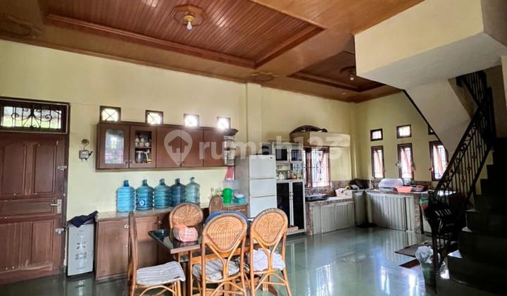 Dijual Rumah Mewah 2 Lantai 10