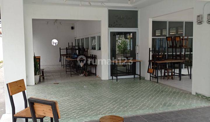 RUMAH CAFFE  dengan tanah luas dekat Ibnu Sina 9