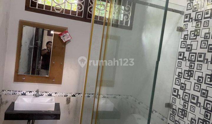Dijual Rumah Mewah Dekat Harapan Raya 5
