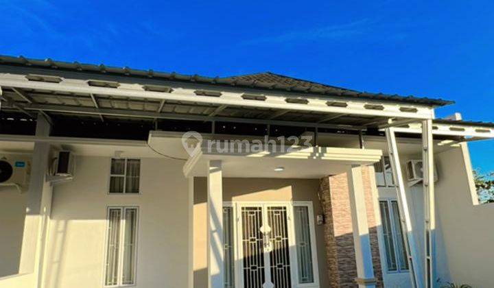 Rumah Sewa Dekat Simpang Tiga 1