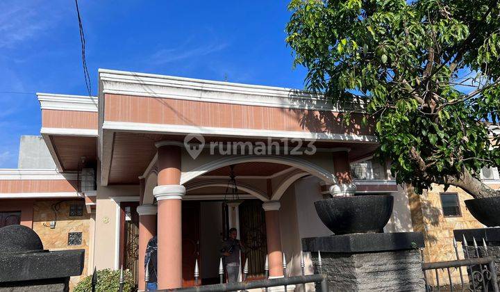 Rumah mewah cantik di pusat kota dekat SMK Labor 2