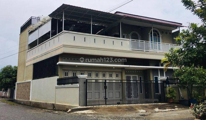 Rumah Besar Mewah Posisi Hook Bisa Digunakan Untuk Usaha 2