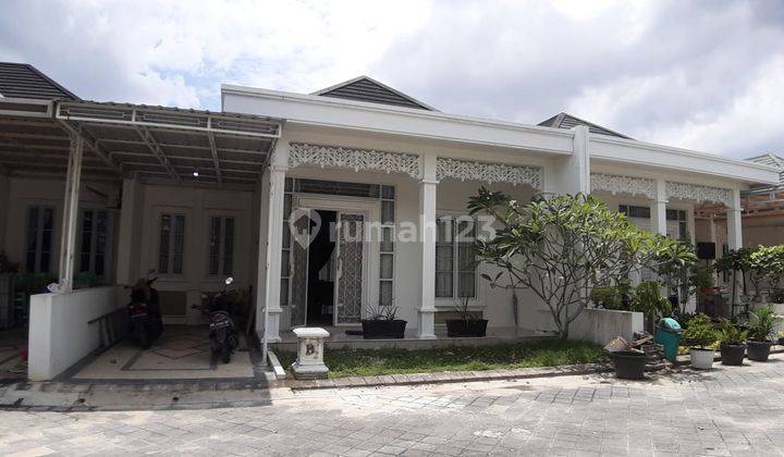 Rumah Minimalis Modern Custavia Cluster 1