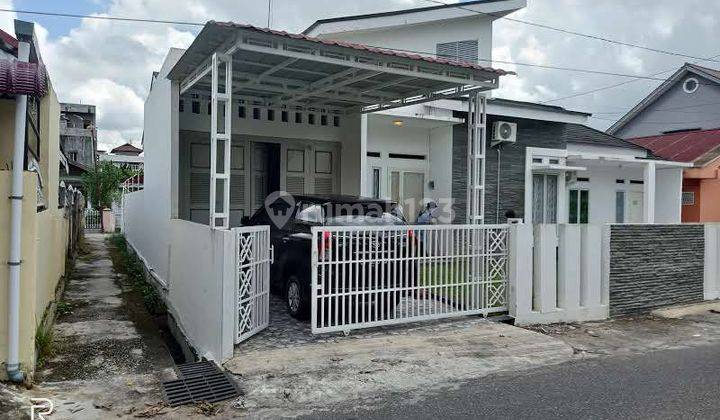 Rumah Sewa Bulatan Dekat Sma 8 Tepi Jalan Aspal 1