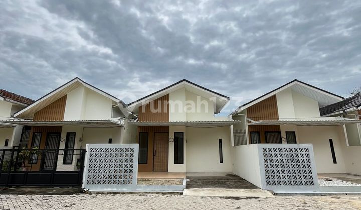 Rumah Cantik Dekat Rs Sansani