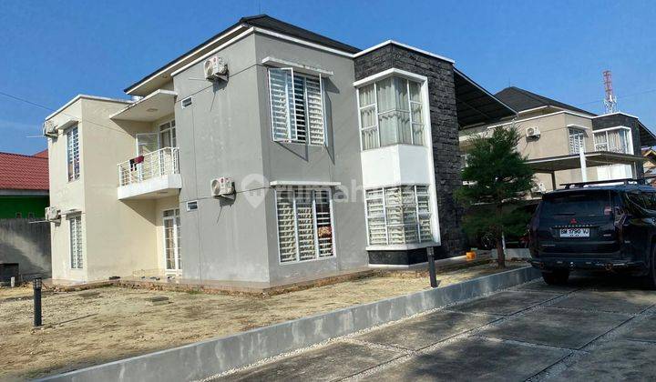 Dijual 2 Rumah Mewah Dan Bangunan Tanah Luas Lokasi Dekat Harapan Raya