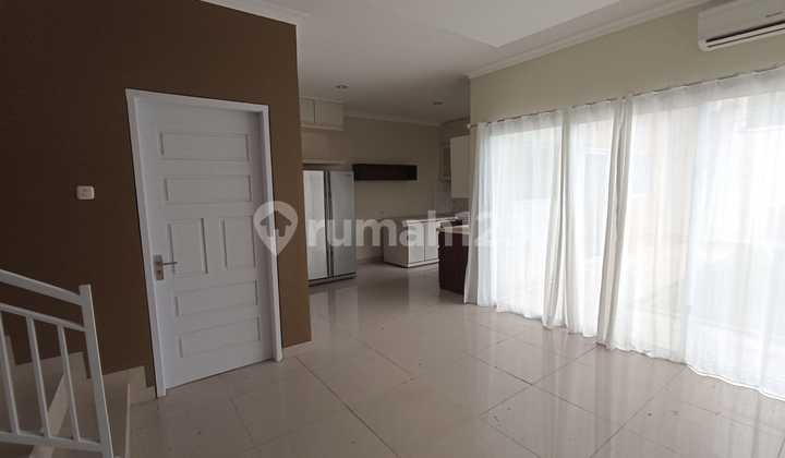Rumah Komplek Elite Dan Asri Lokasi Tengah Kota Security 24 Jam 2
