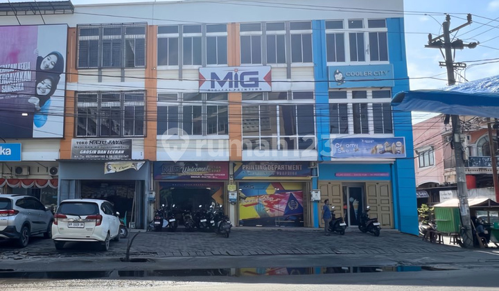 Dijual Ruko 3 Lantai Deket Jalan Nangka