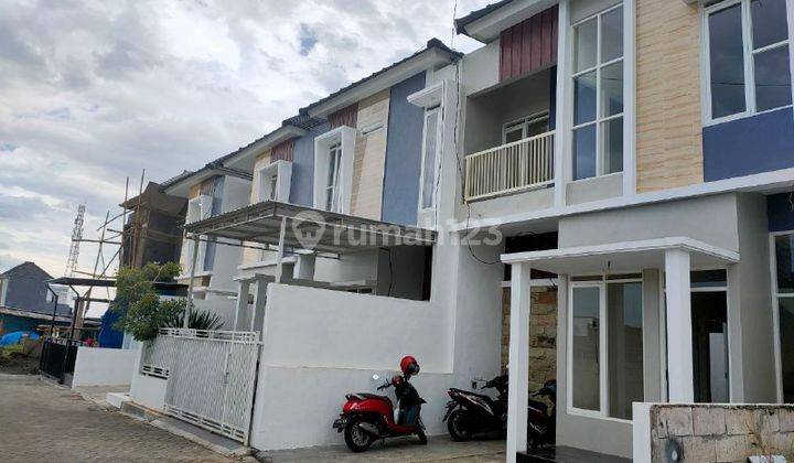 Rumah Exclusive 2 Lantai Poros Jalan Sukun Malang 4