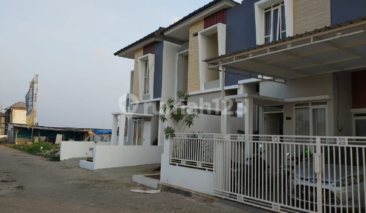 Rumah Exclusive 2 Lantai Poros Jalan Sukun Malang 6