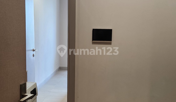 Apartemen 1 BR di Menara Jakarta, Furnished, Dekat JIEXPO 2