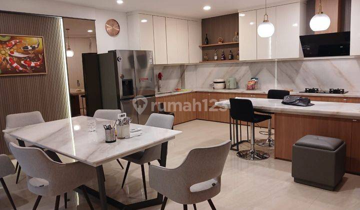 Disewakan Rumah di Crystal Timur Summarecon Mutiara 2