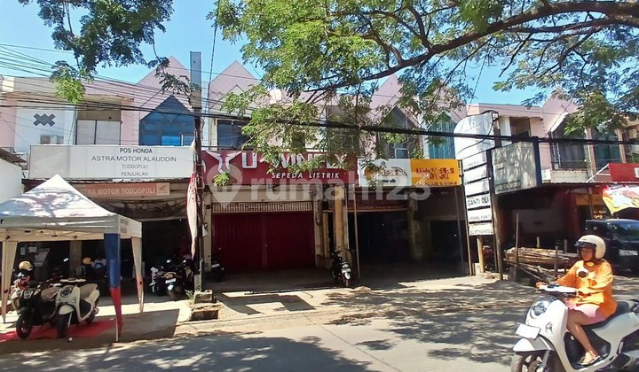 Disewakan Ruko 2 lantai di Jalan Toddopuli Raya Disewakan Ruko 2 lantai di Jalan Toddopuli Raya