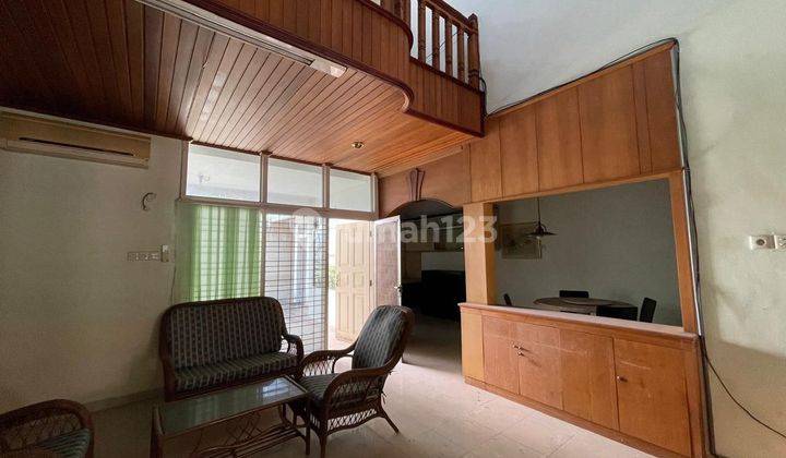 Disewakan Rumah di Kompleks Tulip Panakukang 2