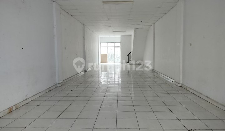 For Sale: 3-Story Shop House at ITC Marina Plaza Manado 2