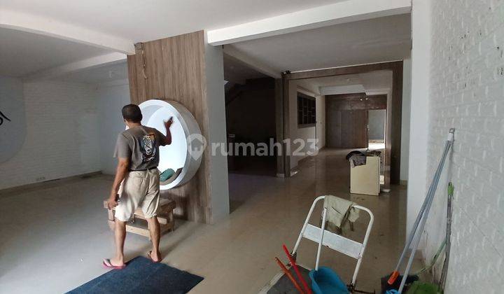 Disewakan Rumah di Jalan Pelita Raya 2